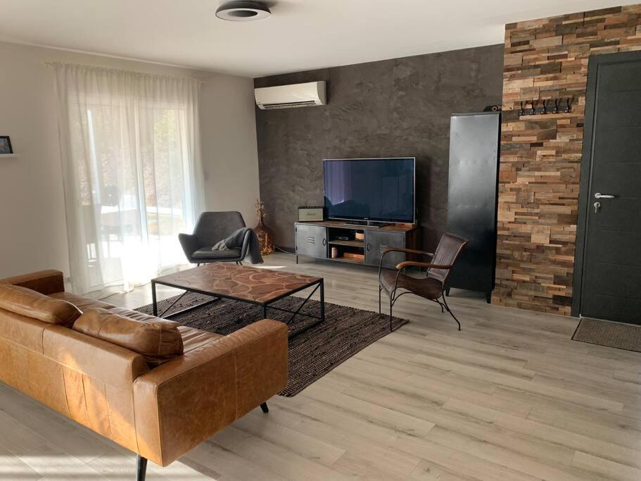 Villa Familiale 9 Pers Cabries Entre Aix Et Marseille 5 Min Gare Aix Tgv 15 Min Aeroport Mp Exteriér fotografie